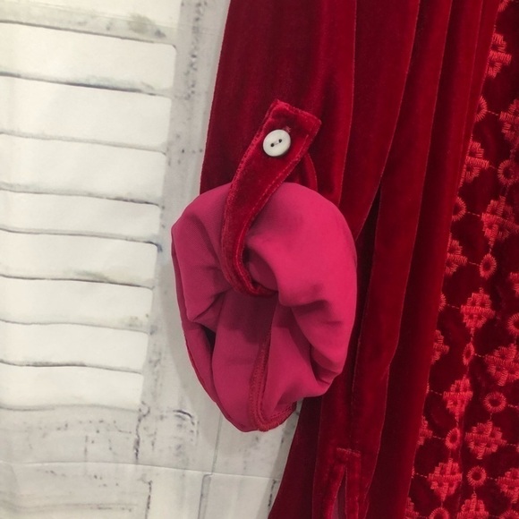 John Mark Plus Red Faux Velvet Embroidered Roll-Tab Sleeve Half Button Tunic Top - Picture 9 of 13